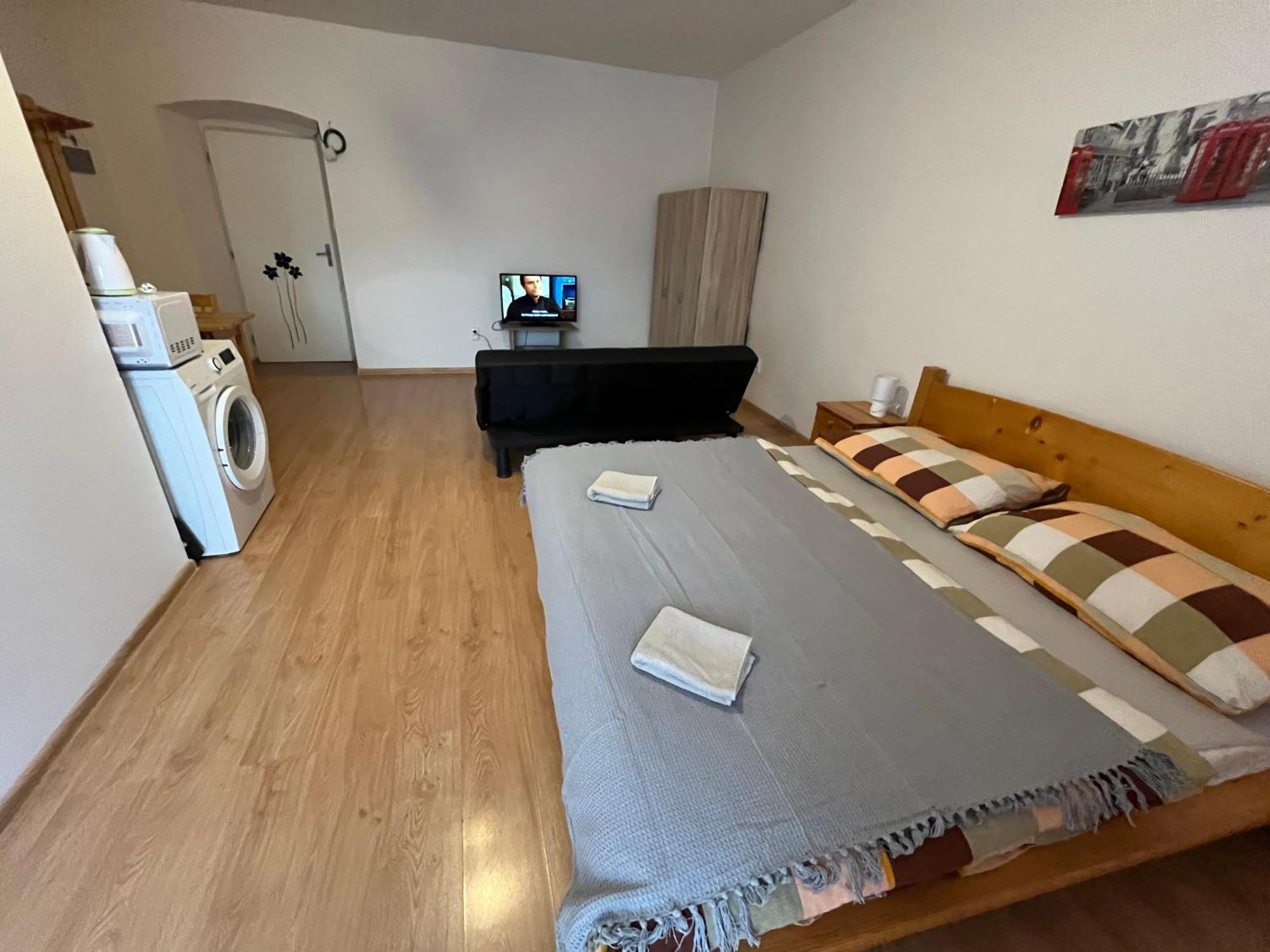 Apartman Centrum Banska Bystrica Bagian luar foto