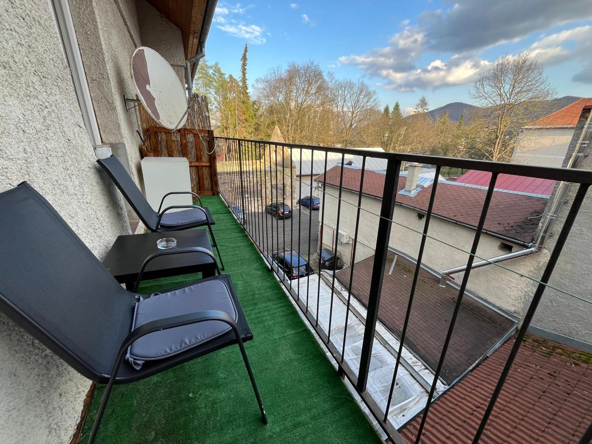 Apartman Centrum Banska Bystrica Bagian luar foto